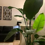 Downtown Luxury Апартаменты