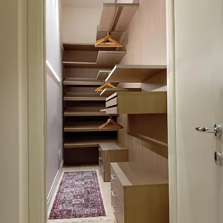 Downtown Luxury * בארי