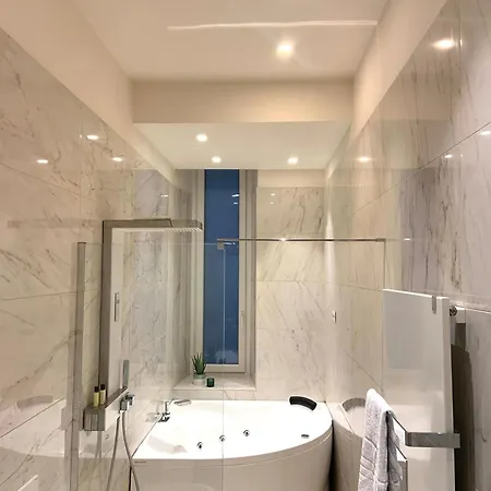 Downtown Luxury * 바리