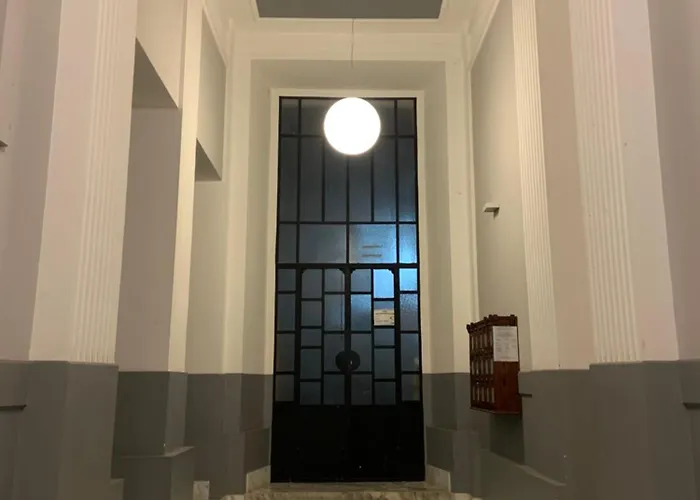 Downtown Luxury * Μπάρι